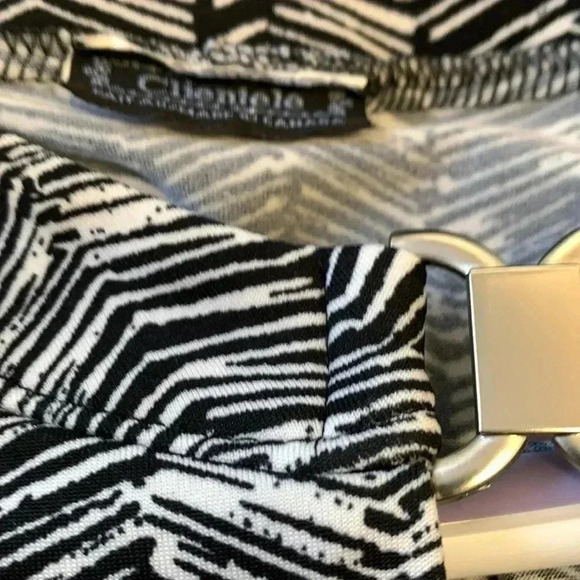 Clientele tunic w decorative metal fastener - Picture 5 of 5